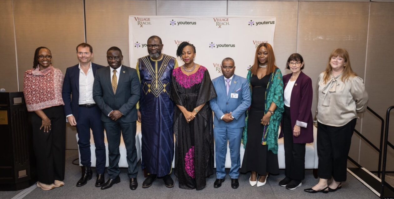 Francine Mbvoumbo with a group of institutional and civil-society leaders